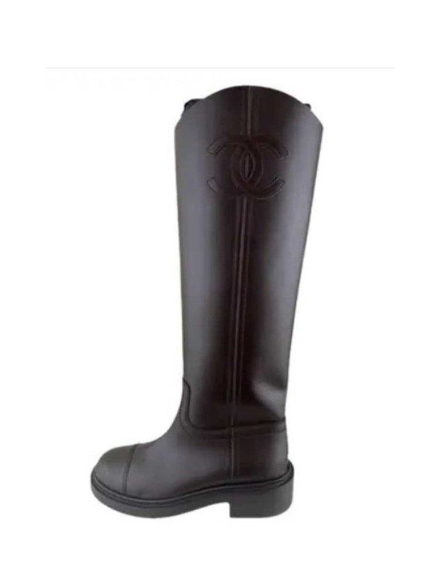 Chanel Leather boots- black