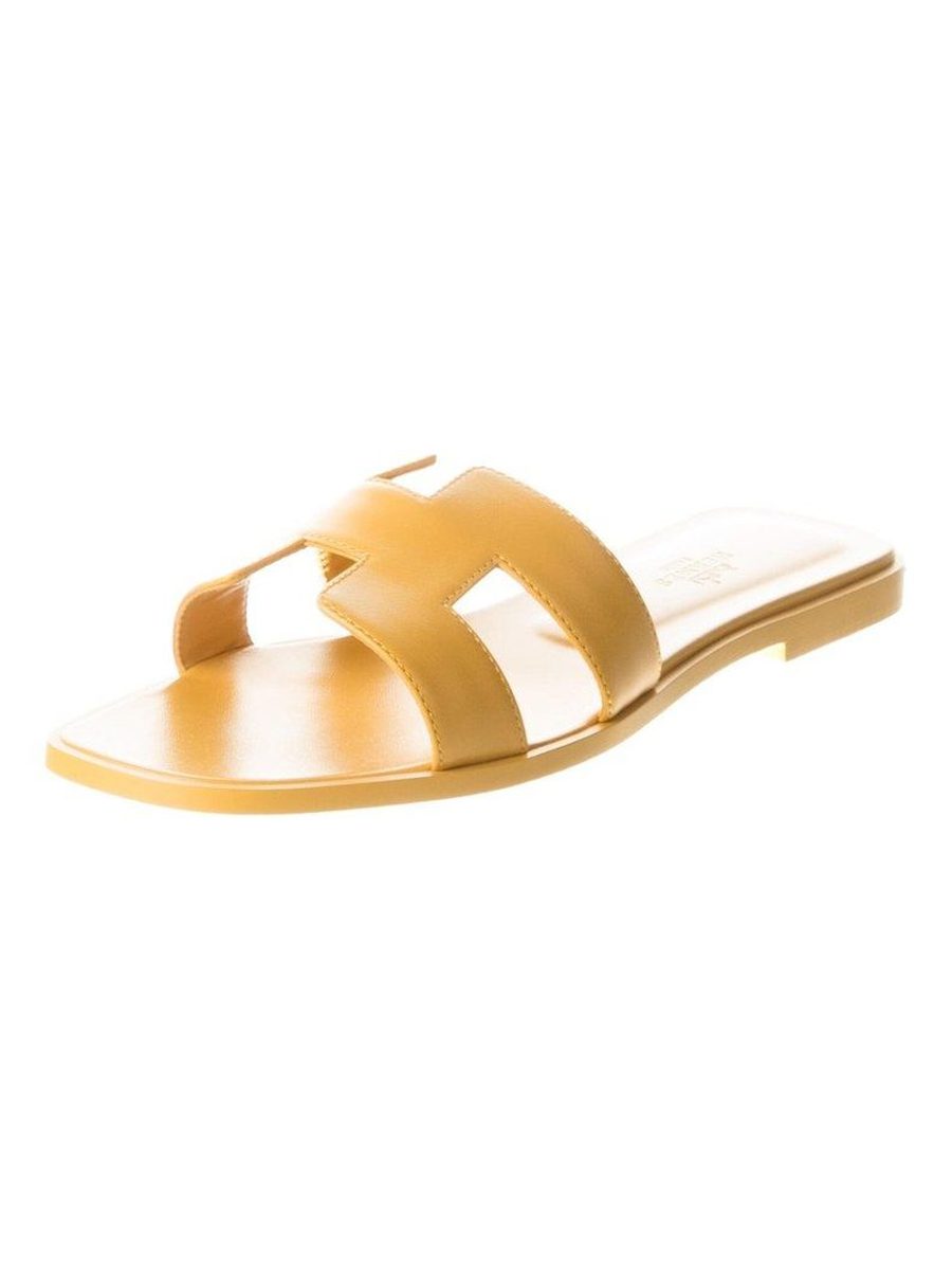 Oran sandal
