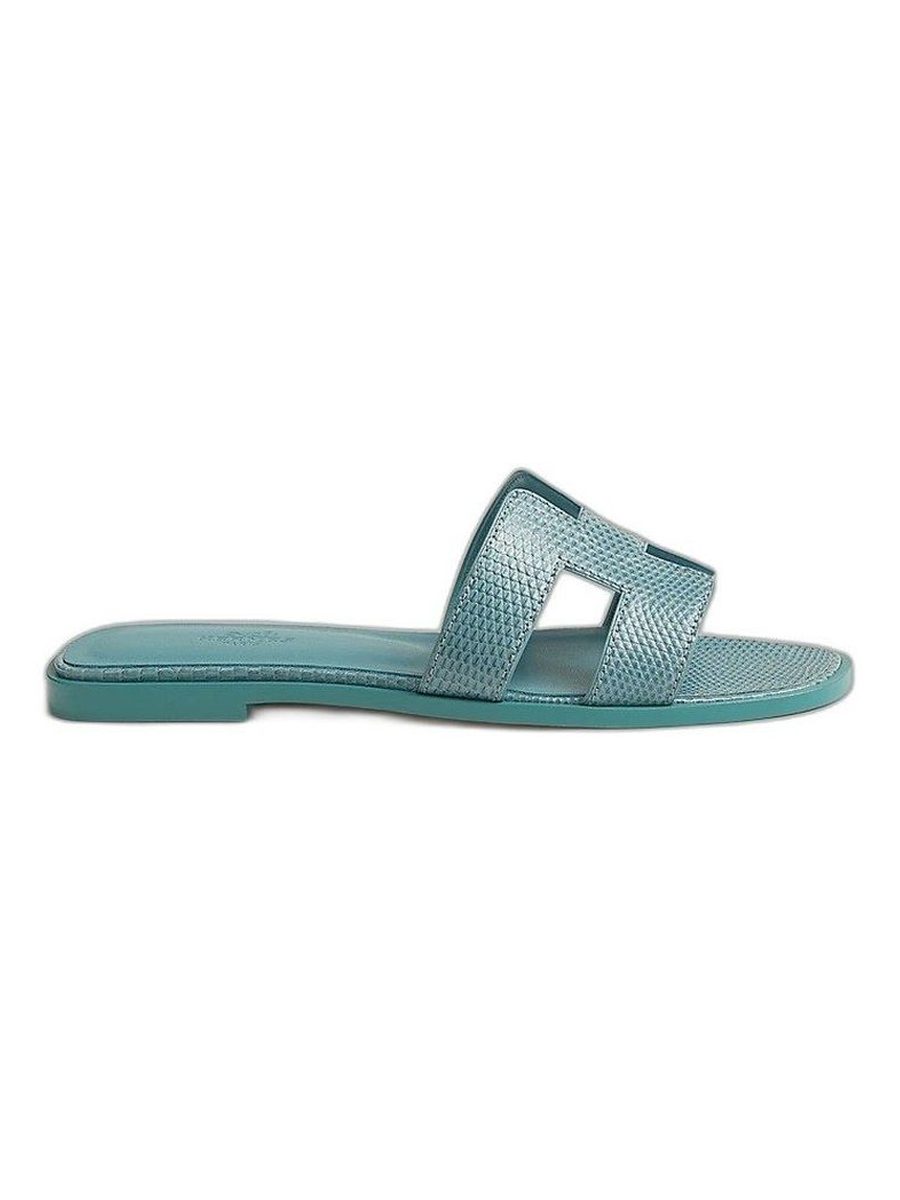 Oran sandal