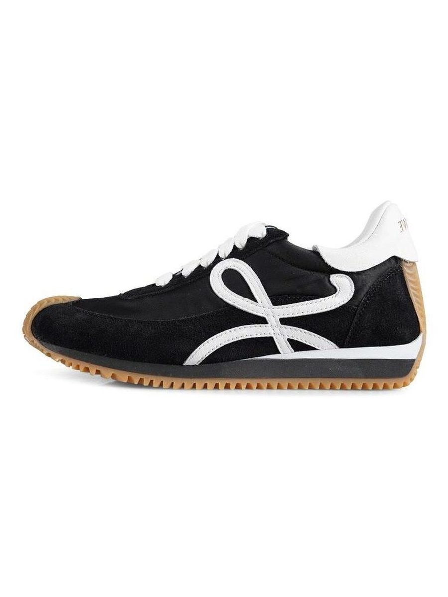 Flow Runner In Black