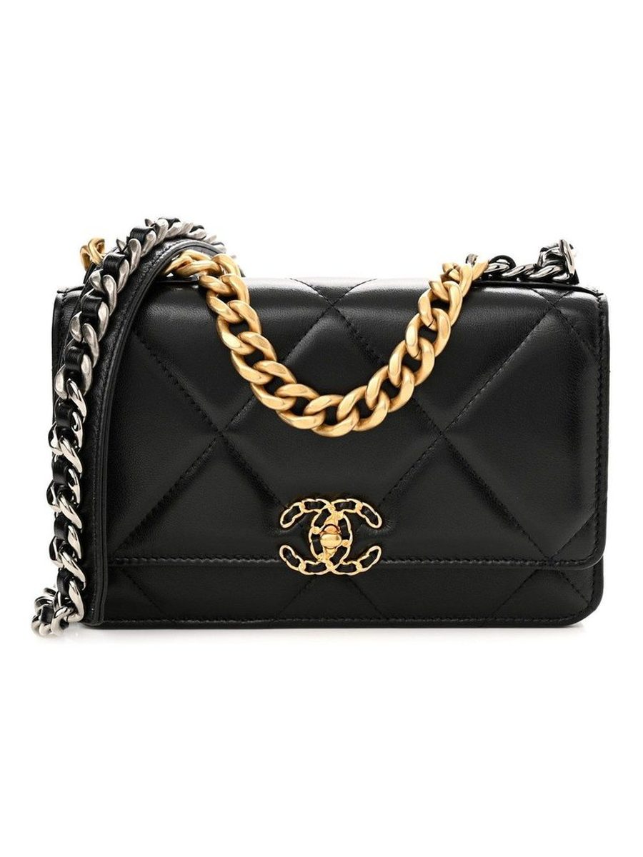 Chanel 19 WOC